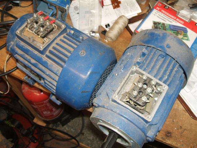2 motores potencias iguais (Small).JPG