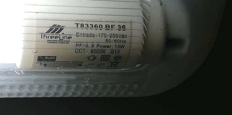 lampada_led_T8_ThreeLine.jpg